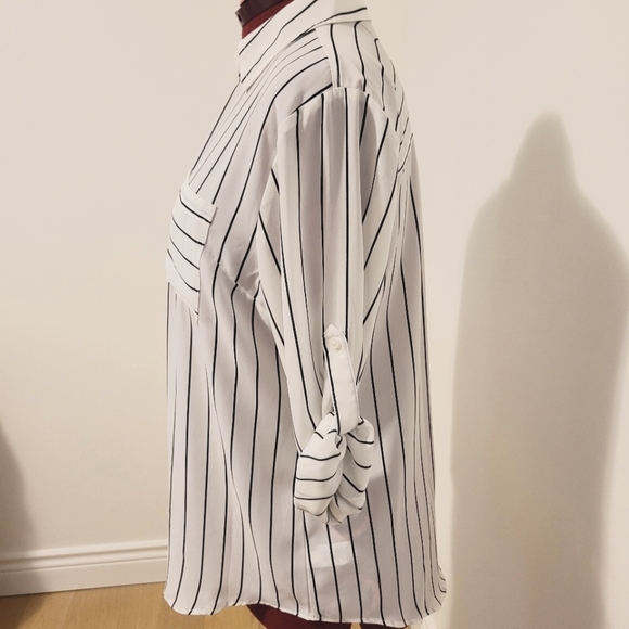 Maurices White And Black Striped Long Sleeved Blouse | Size L - Picture 7 of 8